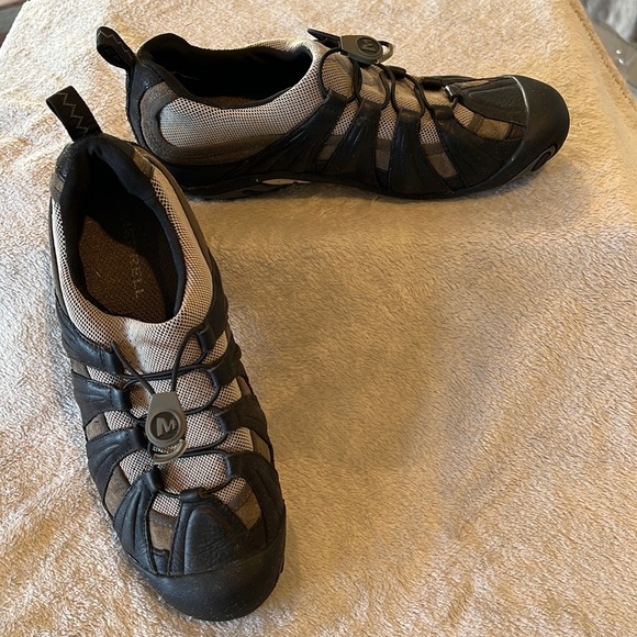 Merrell Shoes - Merrell Caper Low Elastic Lace Slip On Hiking Sneaker Black Mocha Woman’s Size 8